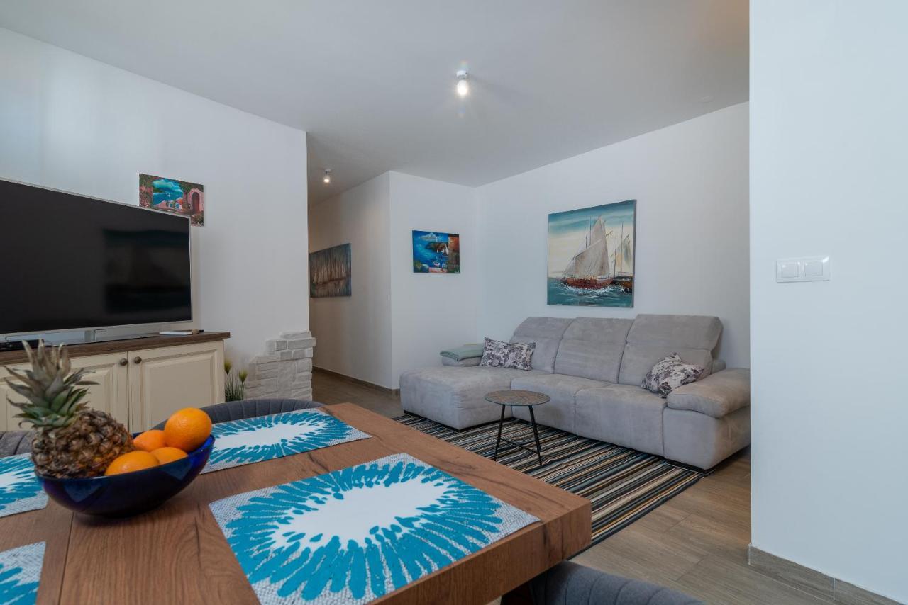 Apartments Liam Трогір Екстер'єр фото