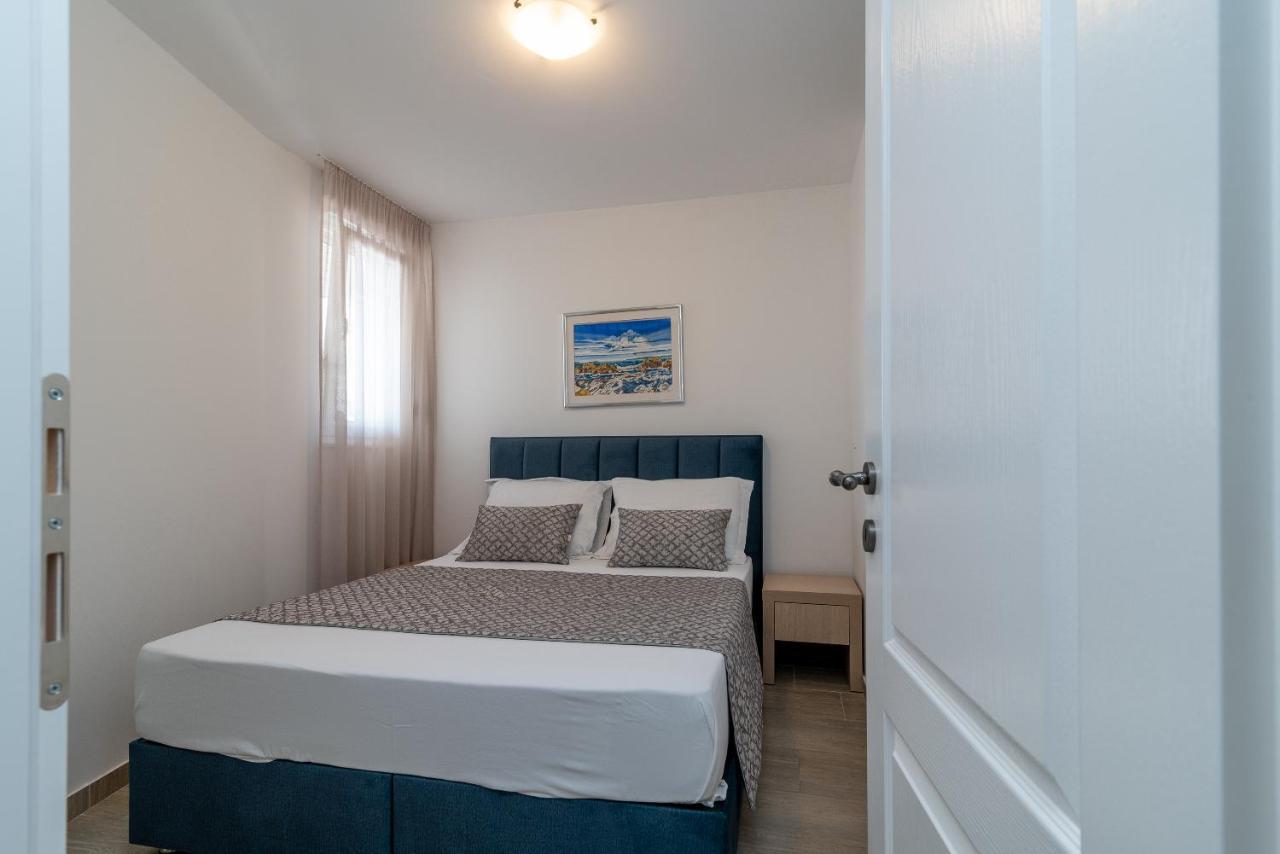 Apartments Liam Трогір Екстер'єр фото