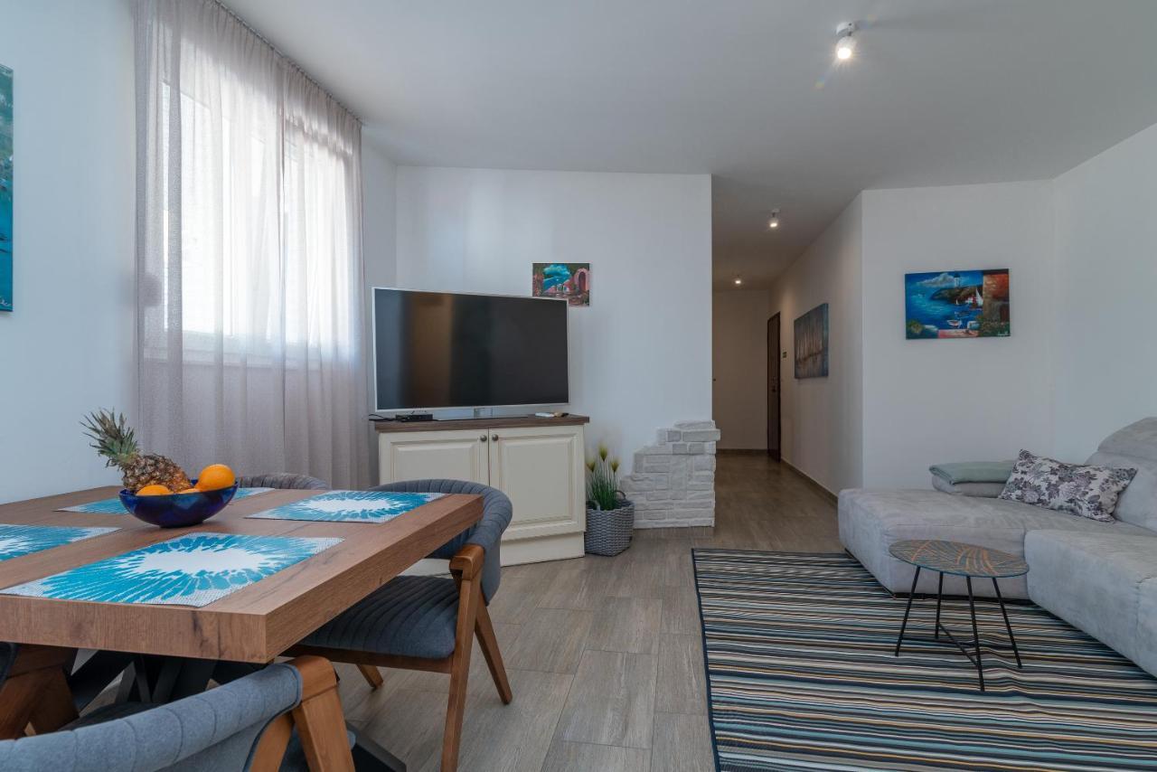 Apartments Liam Трогір Екстер'єр фото