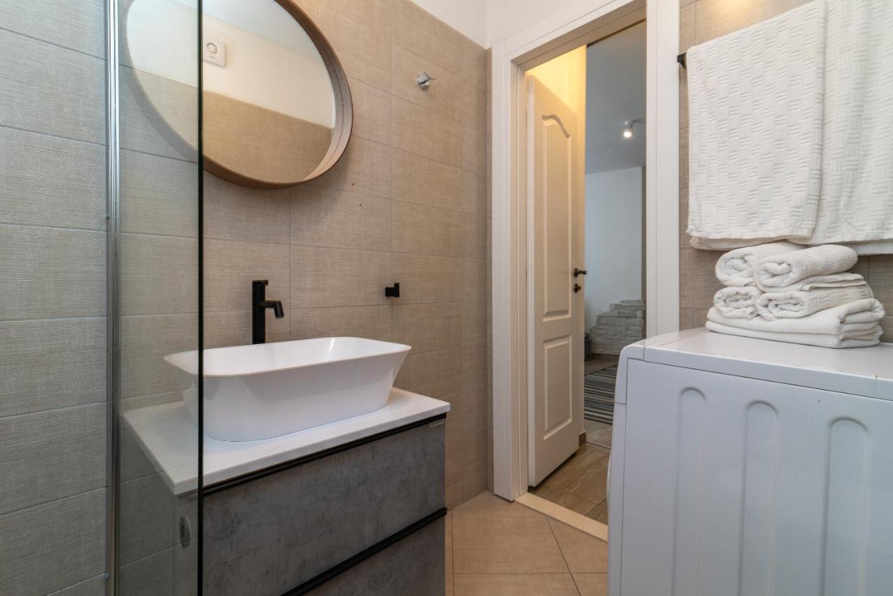Apartments Liam Трогір Екстер'єр фото